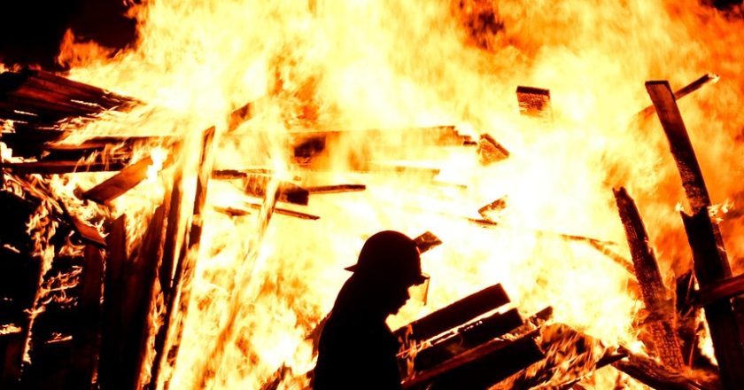 Dampak Kebakaran Lahan di Sekitar Sungai: Tindakan Dinas Damkar Tanggamus